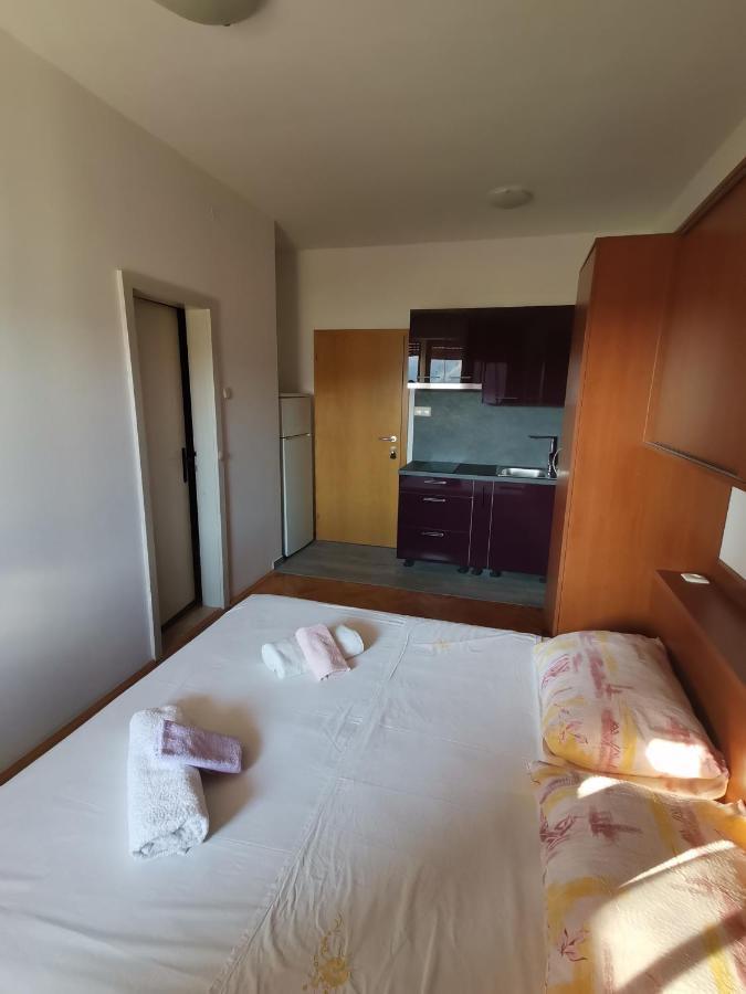 Apartmani Skaric Лопар Екстер'єр фото