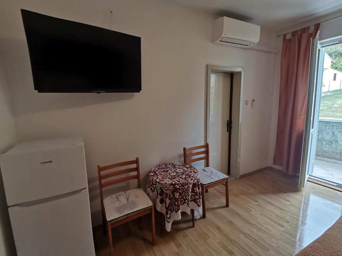 Apartmani Skaric Лопар Екстер'єр фото